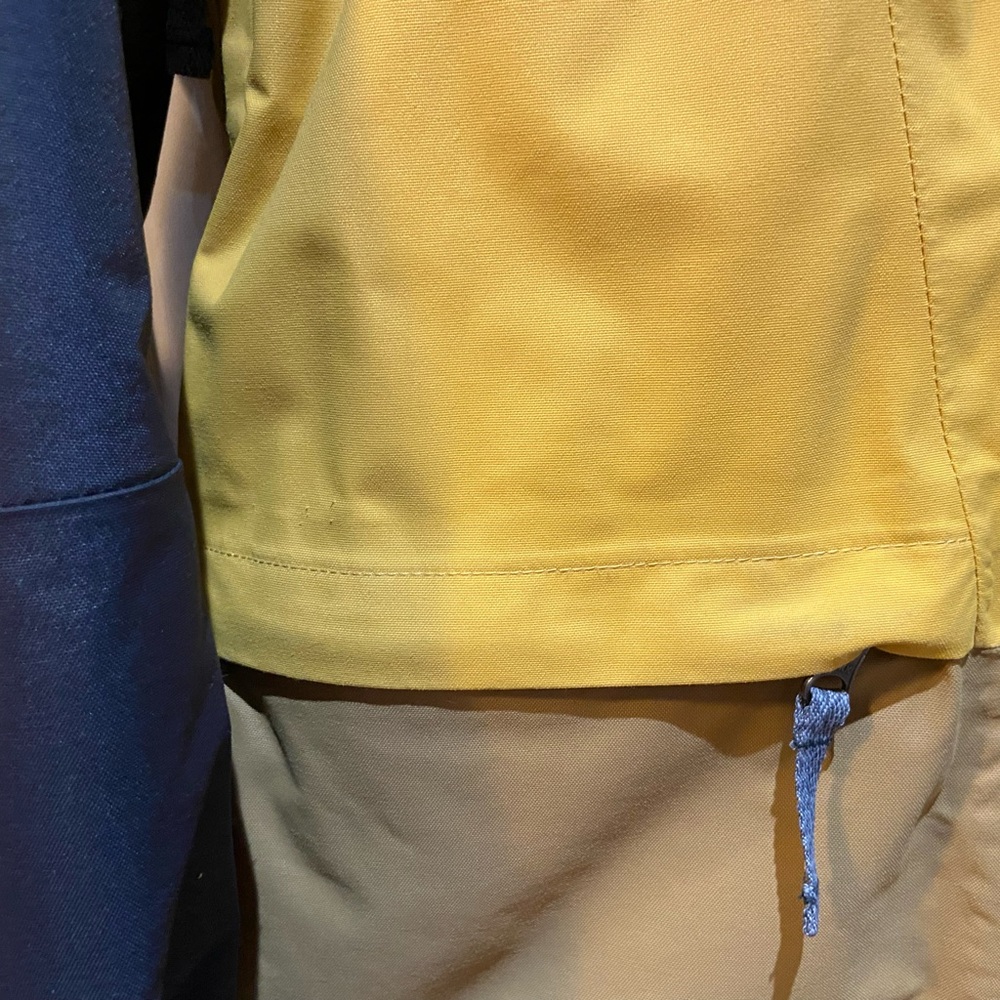 Nortface Ski Jacket Medium - image 7